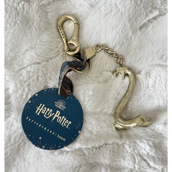 harry potter Accessories - NWT Pottery Barn Teen Harry Potter Nagini Snake Keychain Gold Tone New Hogwarts